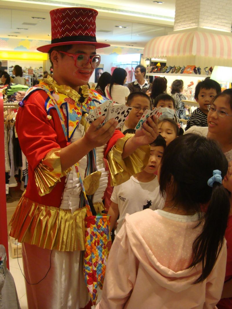 屏東.高雄.台南    魔術表演, 魔術教學, 氣球場地佈置, 造型氣球教學,小丑魔術氣球秀, 川劇變臉  - 20100720002243_557560265.JPG(圖)