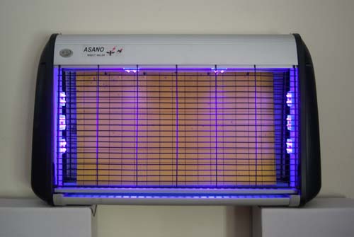 新產品LED捕蚊燈<夏天最好的幫手,讓蚊蠅無法囂張> - 20100224143803_994194352.jpg(圖)