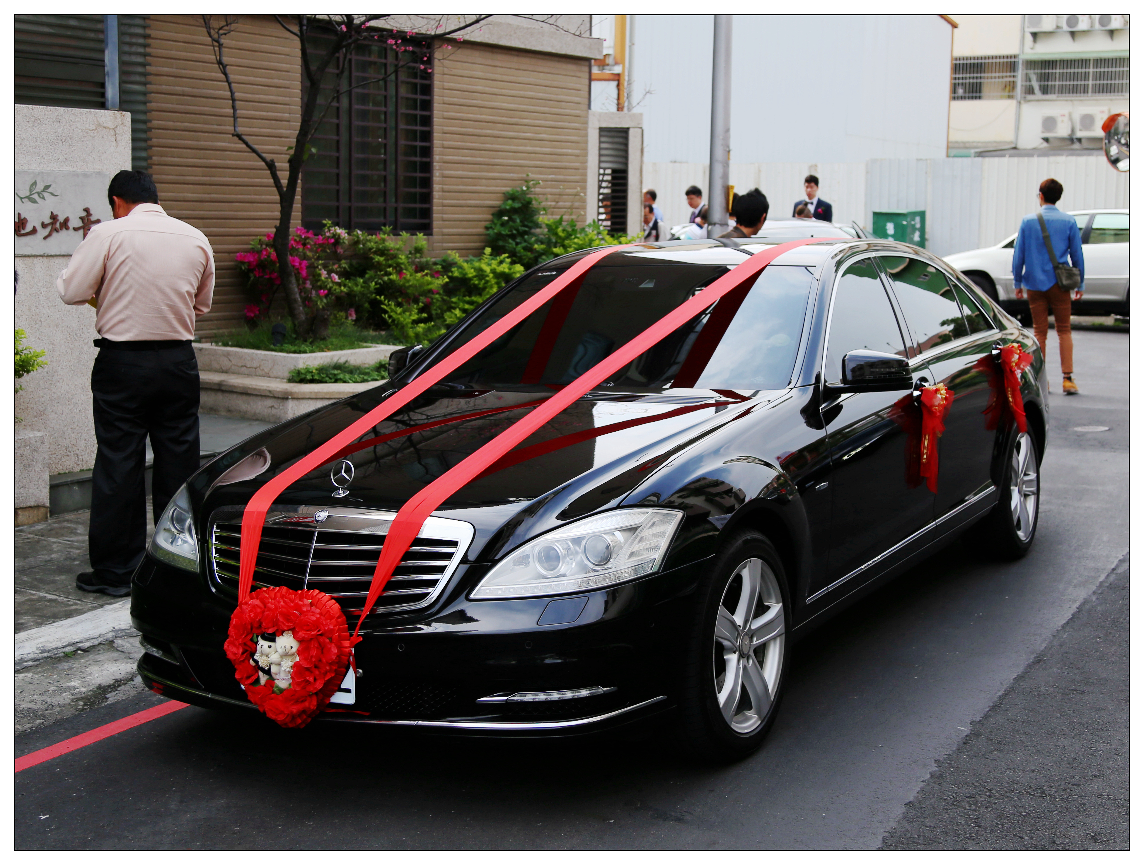 阿德禮車，結婚禮車，BENZ禮車 BMW  新娘禮車 婚禮禮車 機場接送 自由行 觀光旅遊 商務洽公  婚紗 結婚禮車*台中*彰化*雲林*南投*新竹*苗栗*嘉義 - 20110516195700-309022919.jpg(圖)