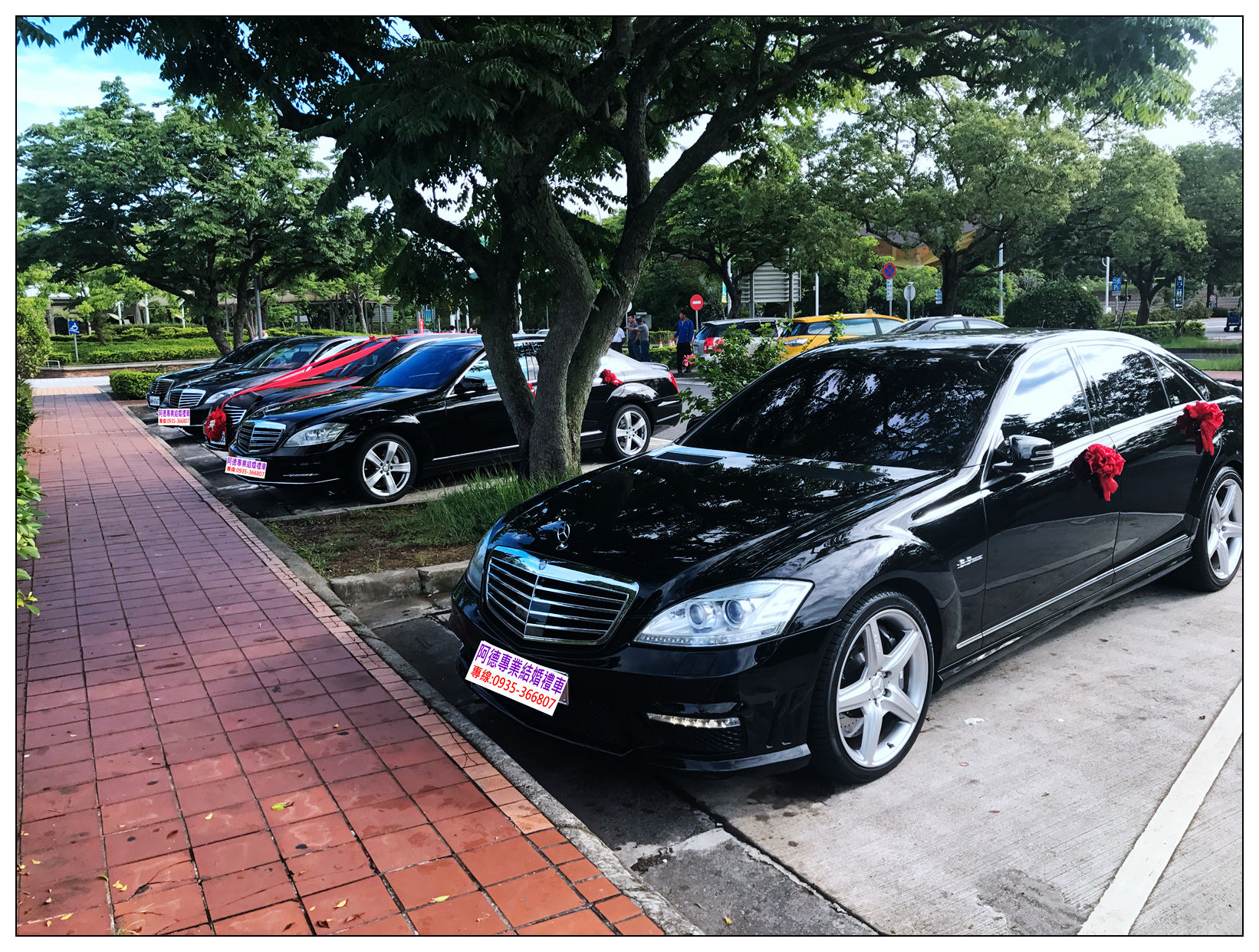 阿德禮車，結婚禮車，BENZ禮車 BMW  新娘禮車 婚禮禮車 機場接送 自由行 觀光旅遊 商務洽公  婚紗 結婚禮車*台中*彰化*雲林*南投*新竹*苗栗*嘉義 - 20110516195700-309087216.jpg(圖)