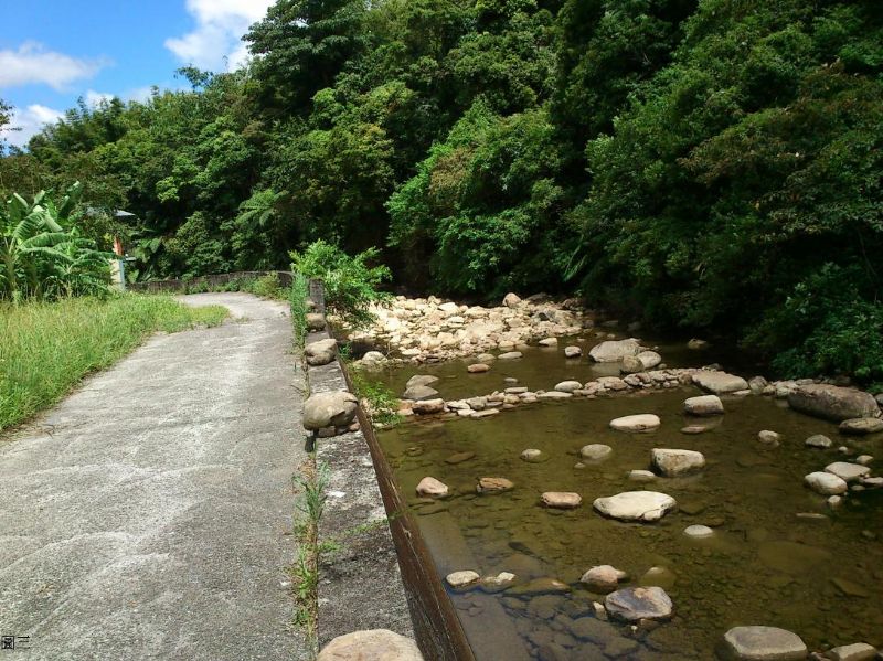 台北近郊,農地釋出,青山流水,獨特天然,佳機難覓-本基地屬:東北角海岸風景特定區計畫案 - 20120913145231-520343390.JPG(圖)