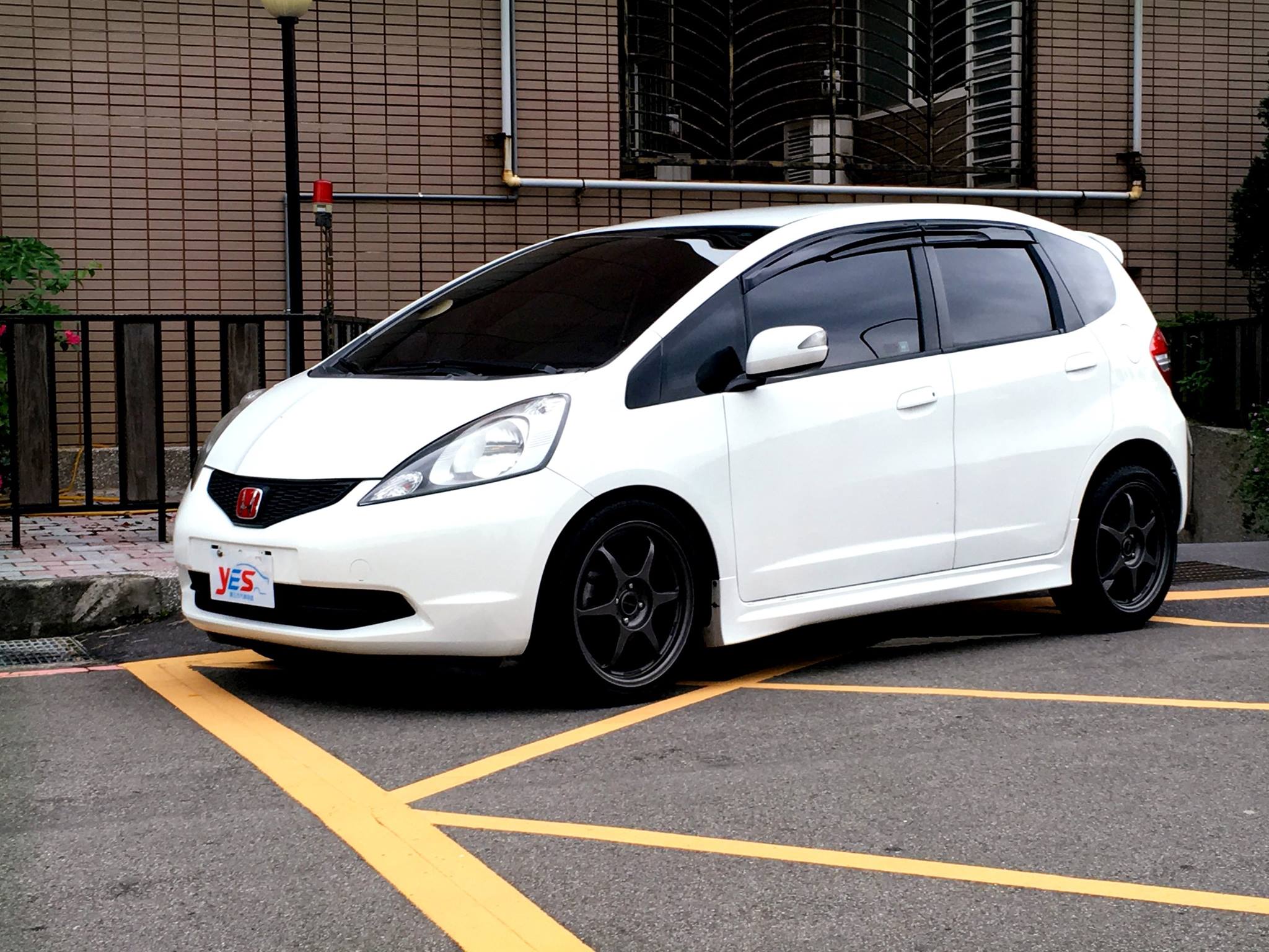 2011年Honda 本田 FIT 1.5 VTi-S 頂級版 白色 - 20160912080843-640800538.jpg(圖)