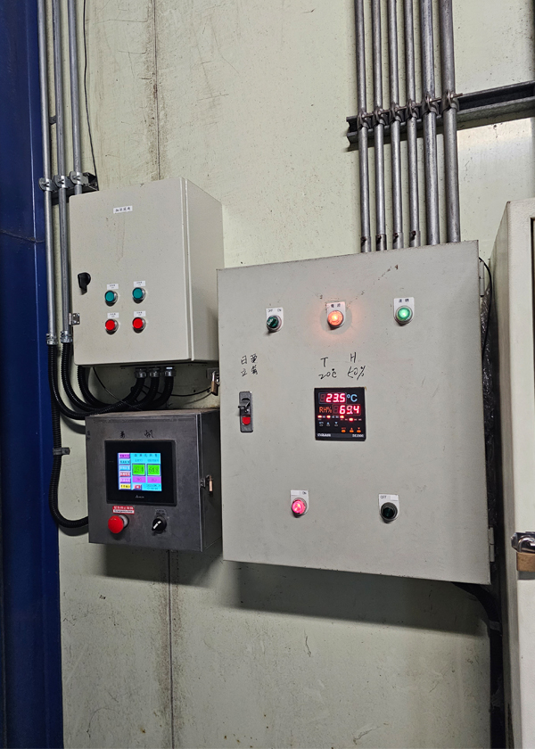 軸承銅貼覆式表面式溫度計-鋁軌型一進二信號分配器-夾管式表面温度控制器-銅片表面貼附式溫度計-三合一管道型溫溼度一氧化碳傳送器-S TYPE八迴路溫度顯示控制器-出線式表面銅貼片感溫棒 - 20250621184804-503058096.jpg(圖)