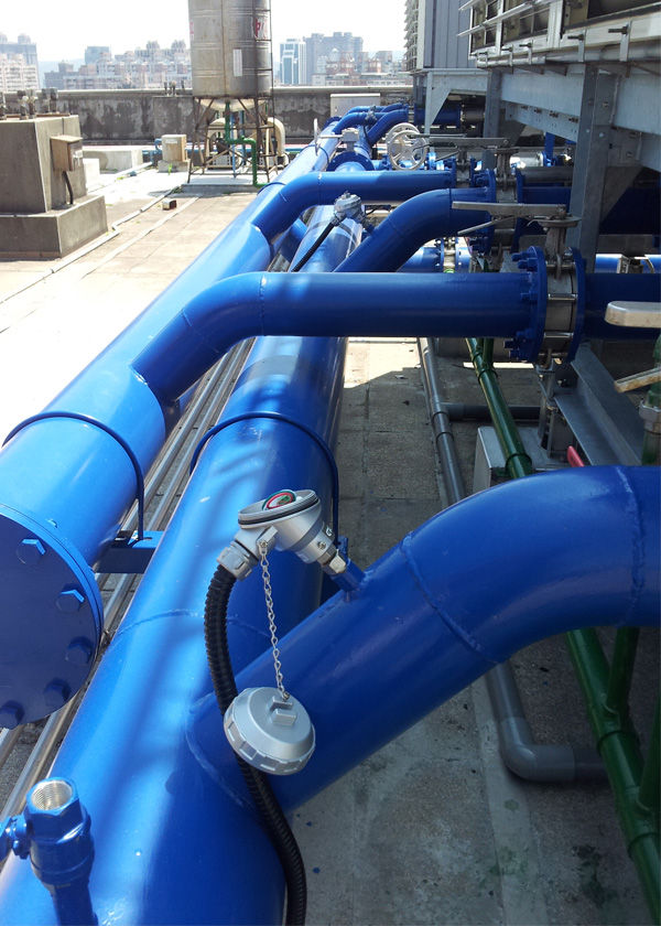 LCD出線式5m一氧化碳傳送器-PT100大圓頭溫度控制器-直立型CO2數位傳訊器- T type表面型貼片温度計-R TYPE八迴路溫度顯示控制器-鋁軌型隔離1對2溫度傳訊器-表面式免鑽孔固定測溫體 - 20250621185120-503212658.jpg(圖)