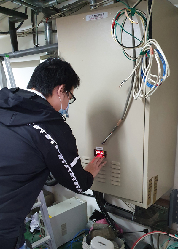 軟式表面貼附式溫度計-沙塵PM2.5四合一傳訊器-直立型二氧溫溼度傳送器-16迴路循環熱電偶溫度控制器-軌道型溫度隔離轉換器-管道式風管RS485溫度傳送器-PM2.5濃度空氣品感測器 - 20250621210723-511379168.jpg(圖)