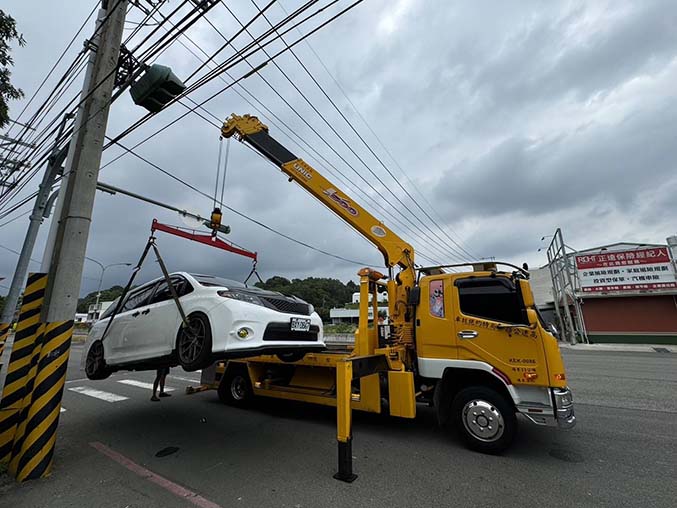 新竹拖吊車服務 公司電話0920-111-175 合信拖吊. - 20241008052917-336721181.jpg(圖)