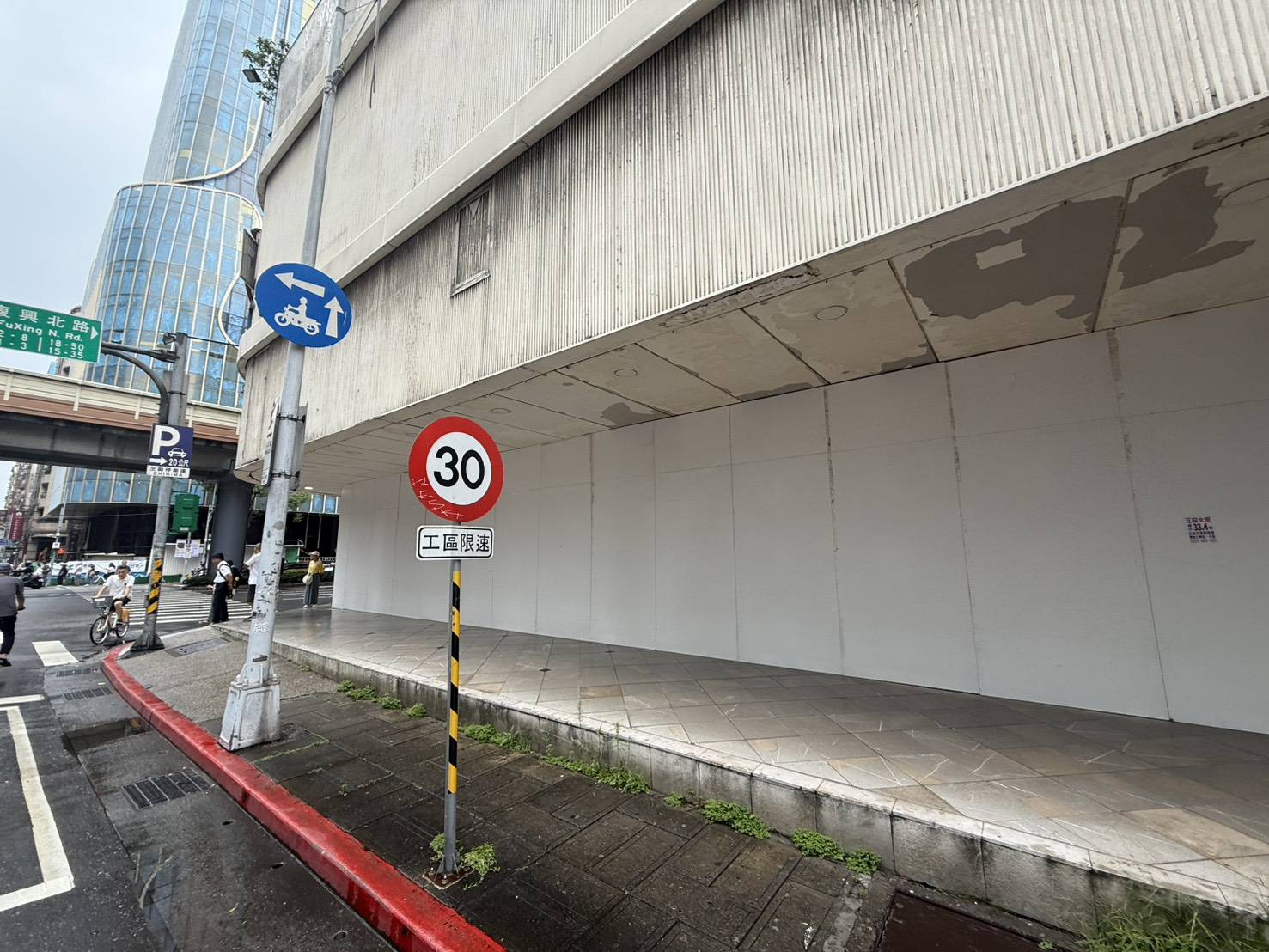 台中室內拆除,牆面拆除,天花板拆除.地板拆除.管線拆除-台中拆除公司 0916-825-207 楊先生 - 20250705181051-710582647.jpg(圖)