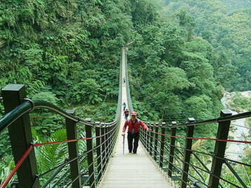 戀戀竹山,天梯之美.(南投竹山,民宿),太極峽谷---紫南宮  - 20110619092657_448409843.jpg(圖)