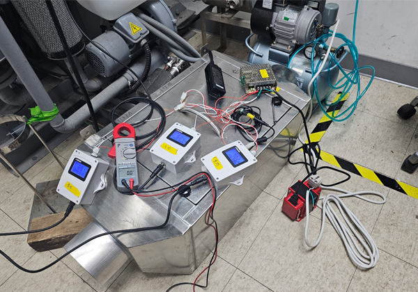 壁掛式四合一LCD背光一氧/二氧溫溼度傳送器-CO2+CO溫溼度RS485感測器-推薦飛塵PM2.5監控傳訊器-新店溫溼度PM2.5量測器-兩個獨立溫度壓力PID顯示控制器-電壓控制顯示器 - 20241206140706-465405683.jpg(圖)