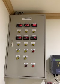 直立式空氣灰塵監測PM2.5傳送器-風管用C02濃度感測器-新店三相集合式電表-專利銅片表面式温度計-牆壁掛二氧化碳傳送器-溫濕度管道式CO2傳送器-插入式管道一氧化碳感測器_圖片(1)