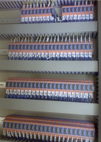 銅片隔測式表面溫度計-PT100兩線式大圓頭訊換器-牆掛型粉塵Pm2.5偵測控制器-出線式2M大字幕溫溼度顯示器-溫濕度二氧化碳傳送器-溫度信號隔離傳送器_圖片(1)