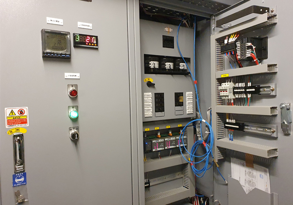 表面式PT100貼片温度計-大型微差壓pa顯示看板-五迴路R TYPE溫度顯示控制器-雙顯溫溼度PID警報控制器-鋁軌型信號類比隔離傳送器 - 20250618154556-232850292.jpg(圖)