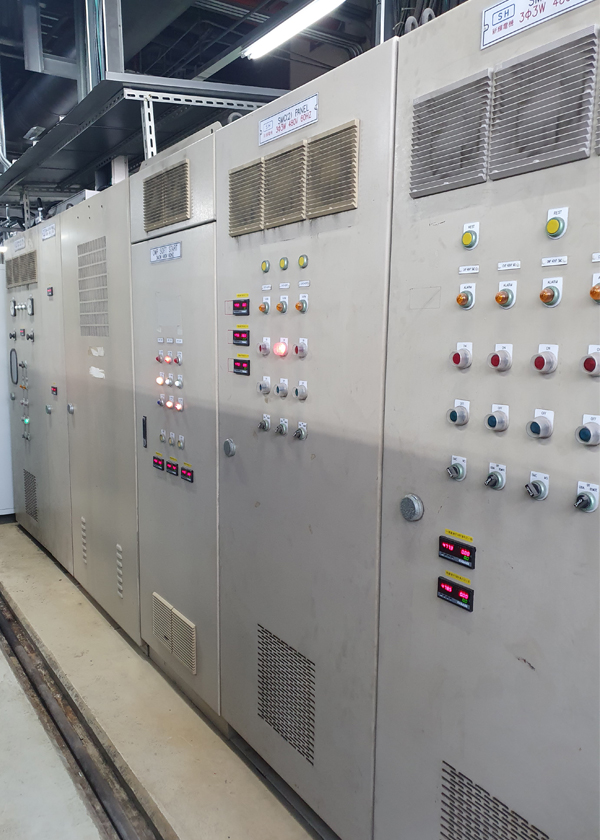 -出線風管型5M溫溼度傳訊器-五通道溫度K type顯示控制器-變頻器壓力溫度控制器-直立式一氧化碳顯示器-鐵氟龍出線貼式溫度計-三相瓦時計空壓機系統-表面用PT100溫度探測棒 - 20250621143032-487495835.jpg(圖)