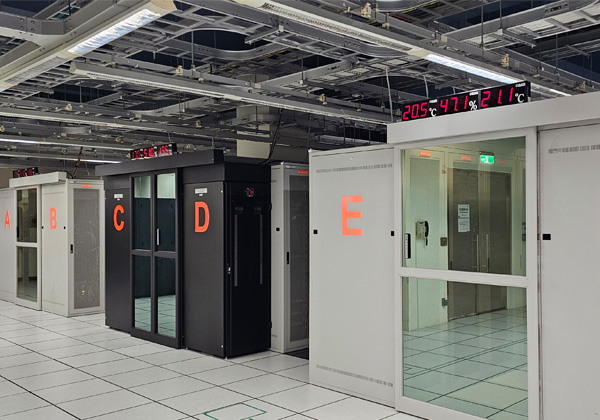 直立型風管博物館一氧化碳濃度傳訊器-溫溼度LCD顯示器-16迴路循環B type溫度控制器-溫度防爆型大圓頭溫度計-導軌式RTD測溫電阻訊號傳送器-再生能源三相KW即時集合式電表 - 20250622182051-587786917.jpg(圖)