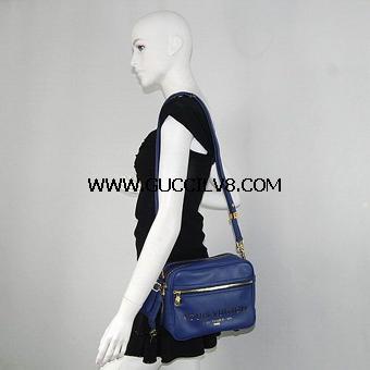 1：1的36個名牌包包手錶零售買一送一，批發更優惠（例如：LV GUCCI COACH 卡地亞 香奈兒 勞力士 歐米茄 PRADA） - 20090721164039_166086140.jpg(圖)