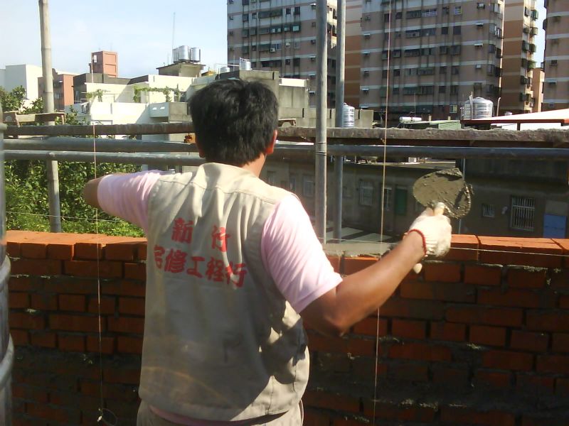 中壢中古屋、房屋改建、翻修、加蓋、增建套房、砌磚隔間、陽台外推、水泥工程、建築工程、泥作工程(新竹宅修0988-255-850林先生) - 20090724235205_450987281.jpg(圖)